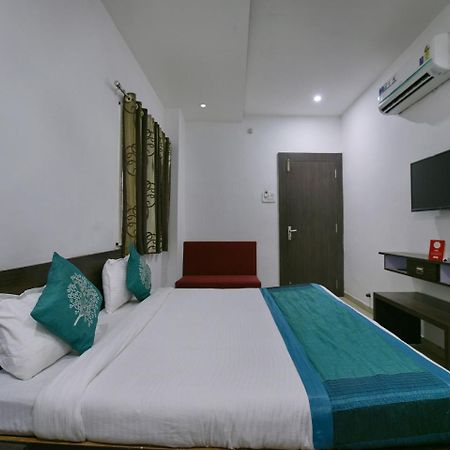 Oyo 9969 Hotel Kshipra Dham Ujaim Exterior foto