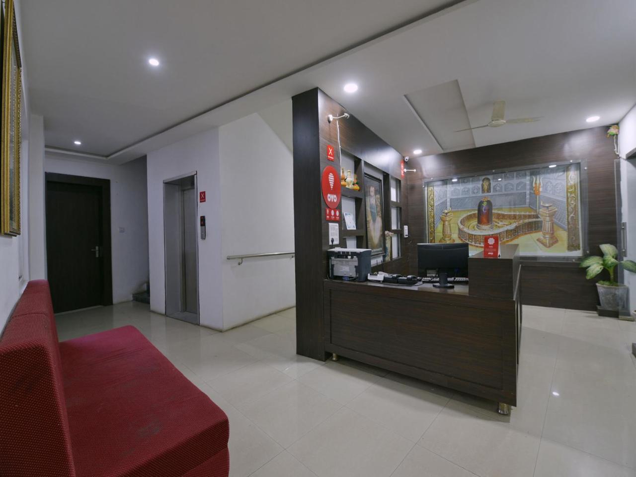Oyo 9969 Hotel Kshipra Dham Ujaim Exterior foto