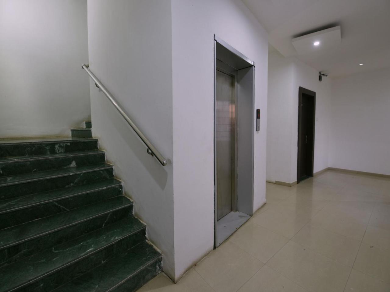Oyo 9969 Hotel Kshipra Dham Ujaim Exterior foto