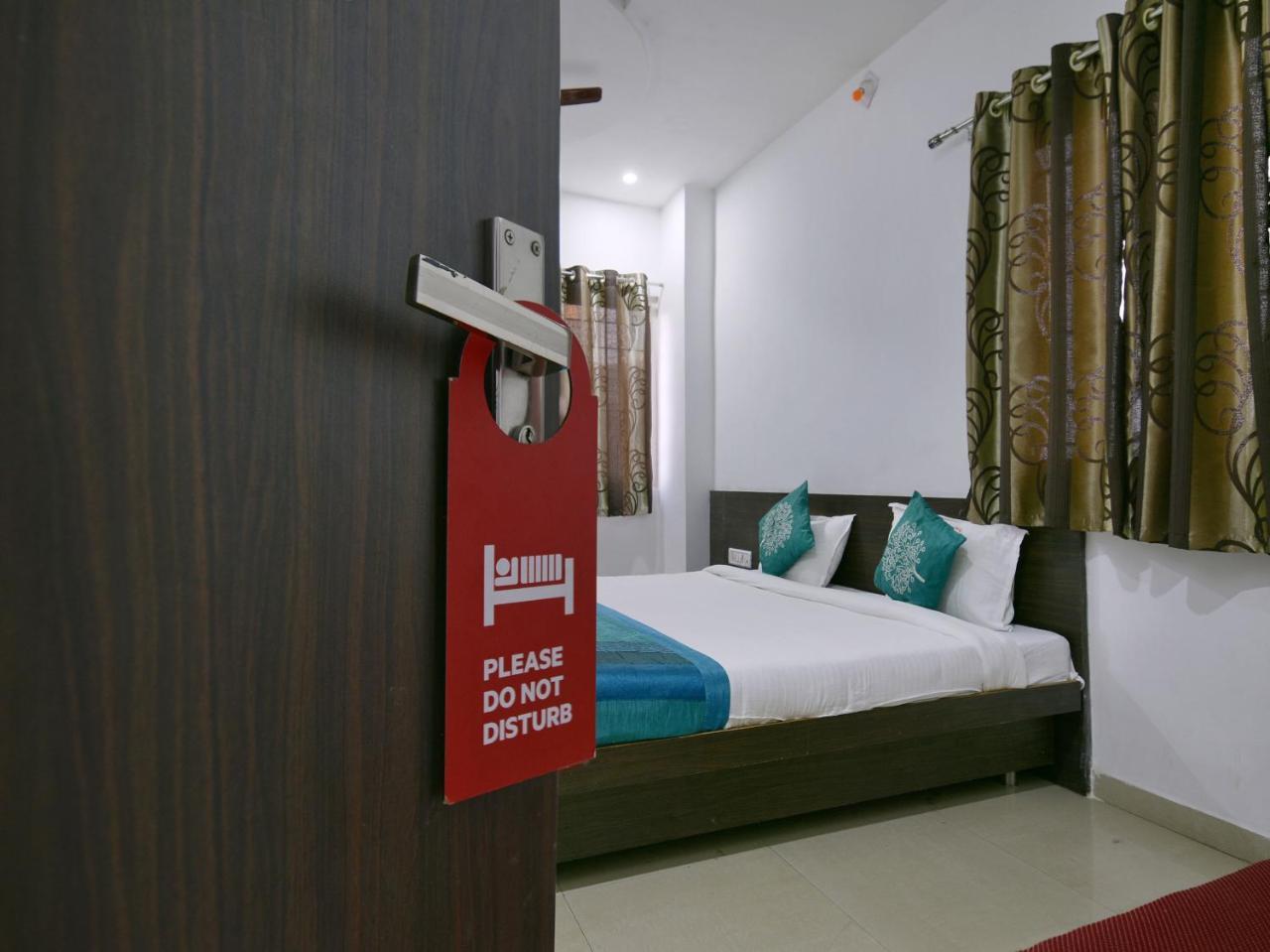 Oyo 9969 Hotel Kshipra Dham Ujaim Exterior foto