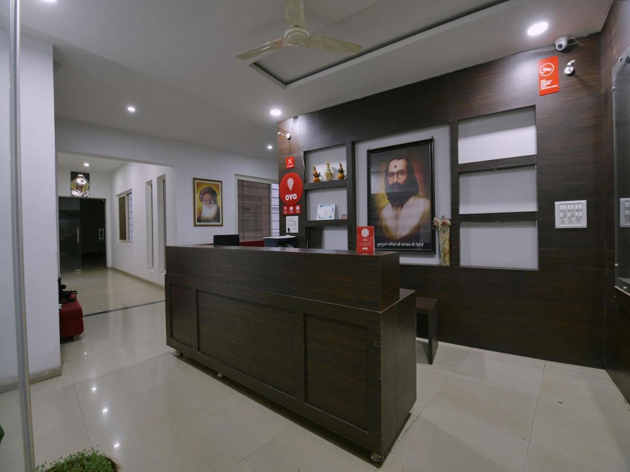 Oyo 9969 Hotel Kshipra Dham Ujaim Exterior foto