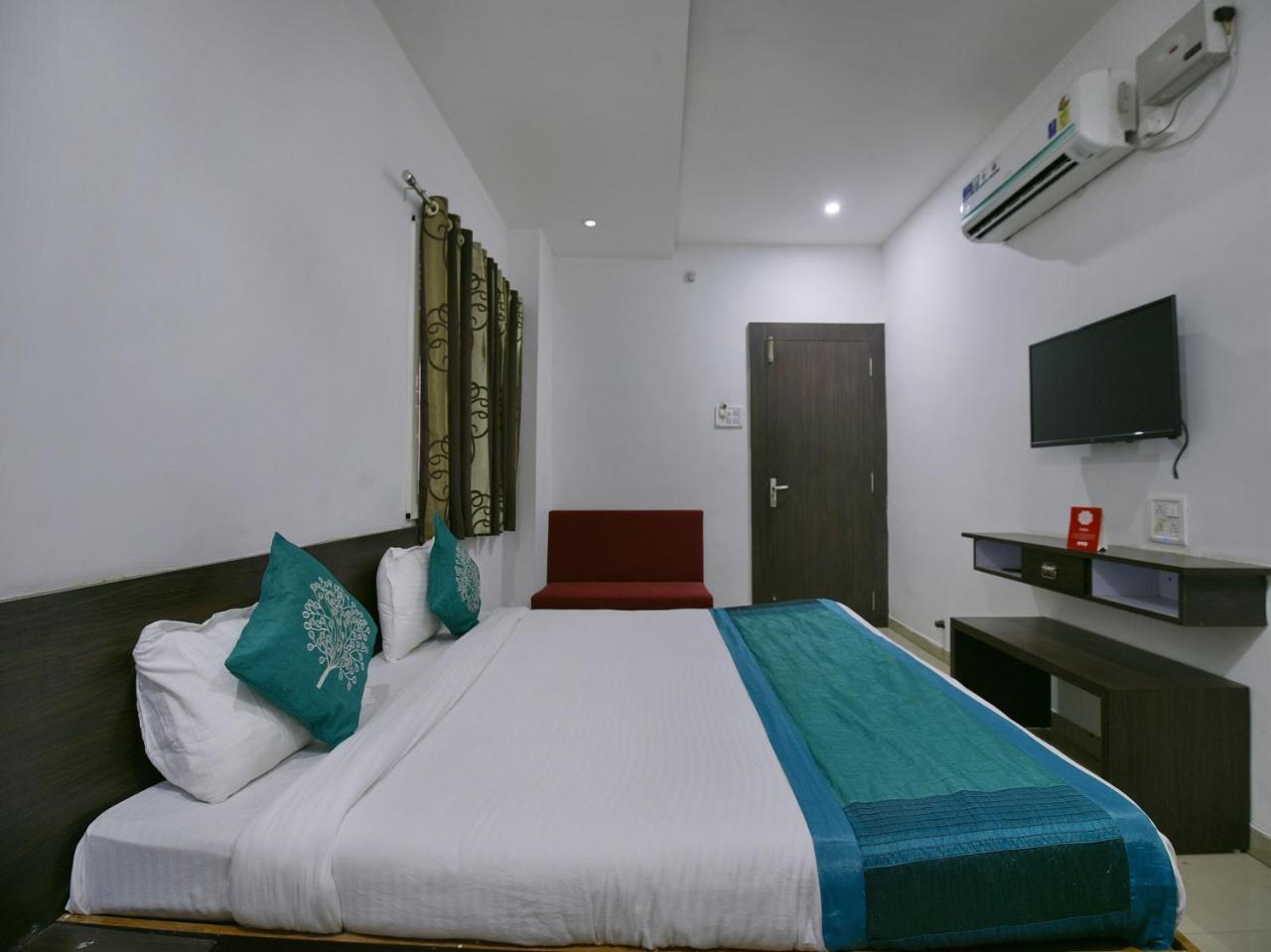 Oyo 9969 Hotel Kshipra Dham Ujaim Exterior foto