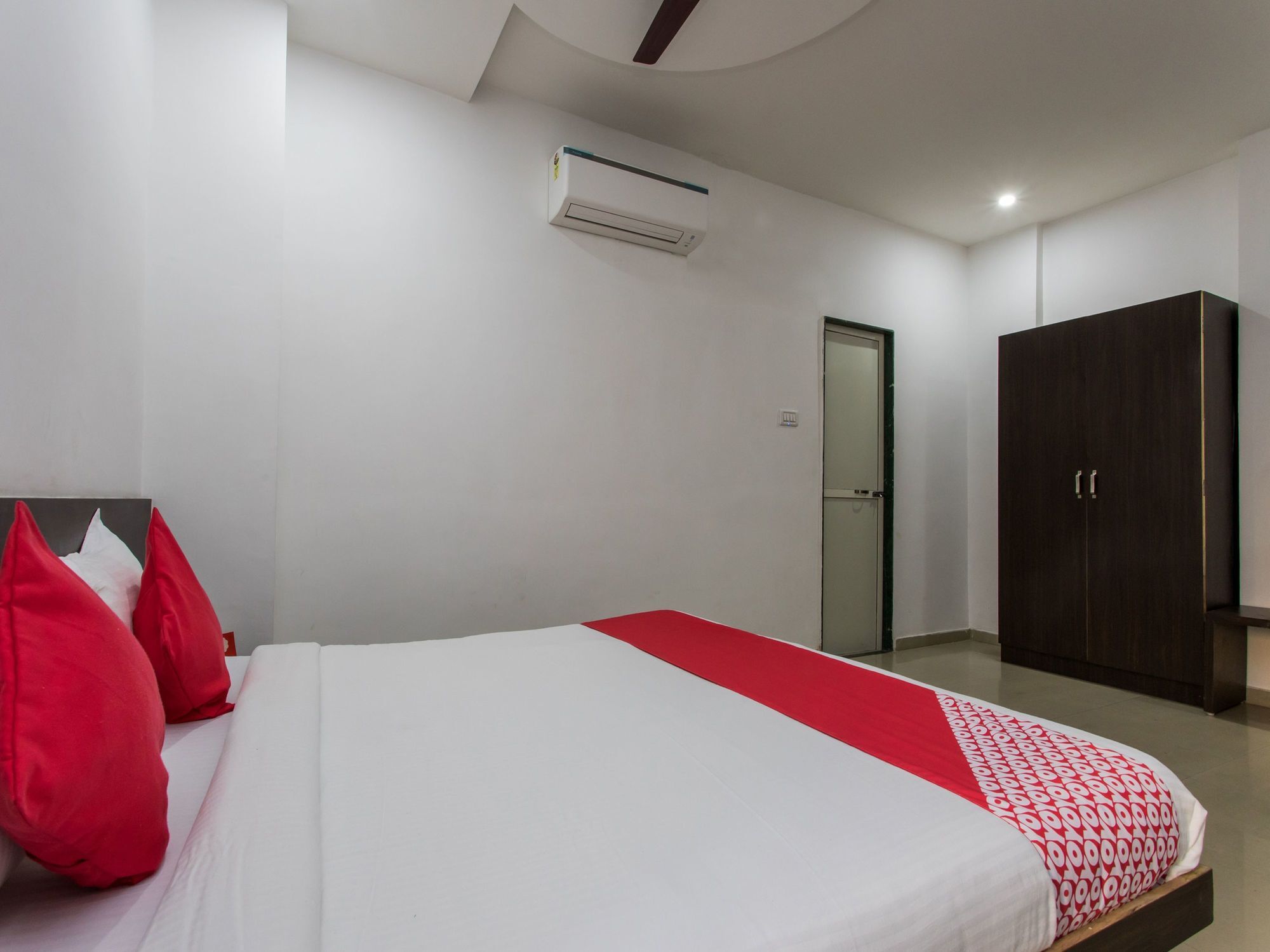 Oyo 9969 Hotel Kshipra Dham Ujaim Exterior foto