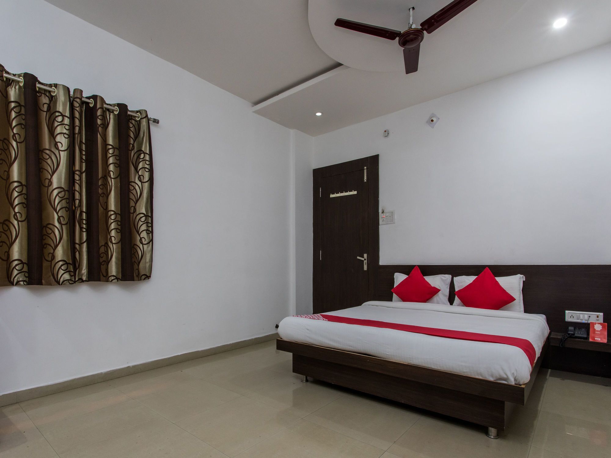 Oyo 9969 Hotel Kshipra Dham Ujaim Exterior foto