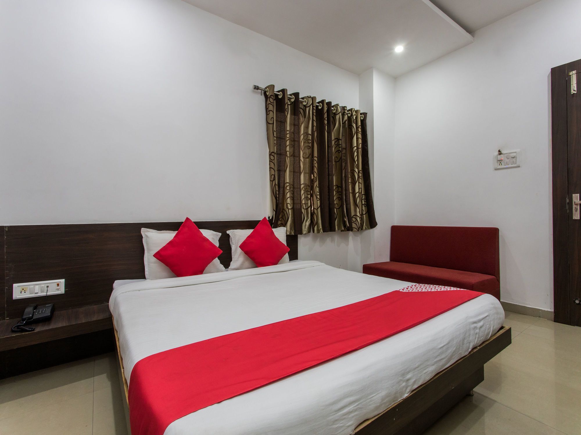 Oyo 9969 Hotel Kshipra Dham Ujaim Exterior foto