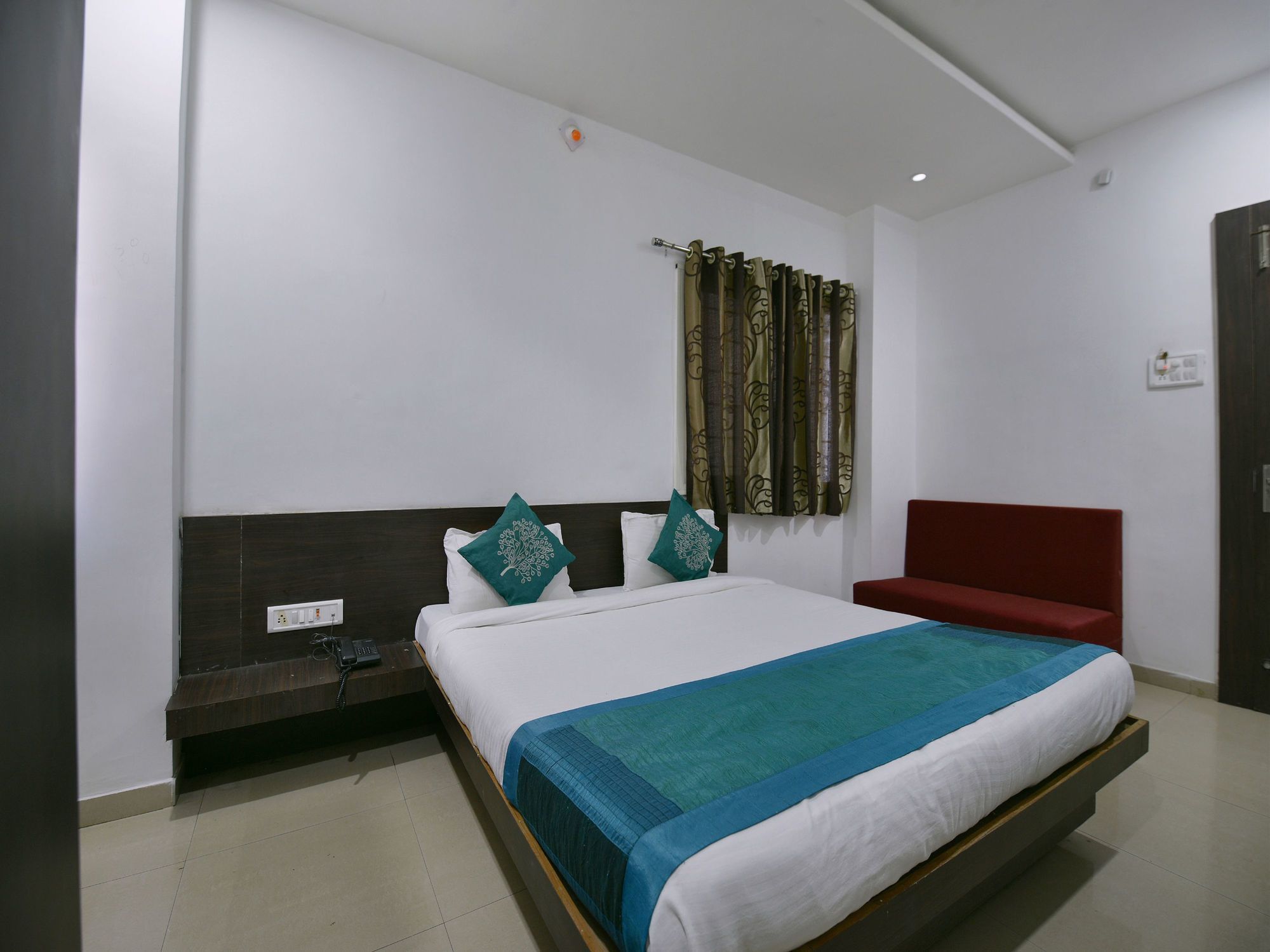 Oyo 9969 Hotel Kshipra Dham Ujaim Exterior foto