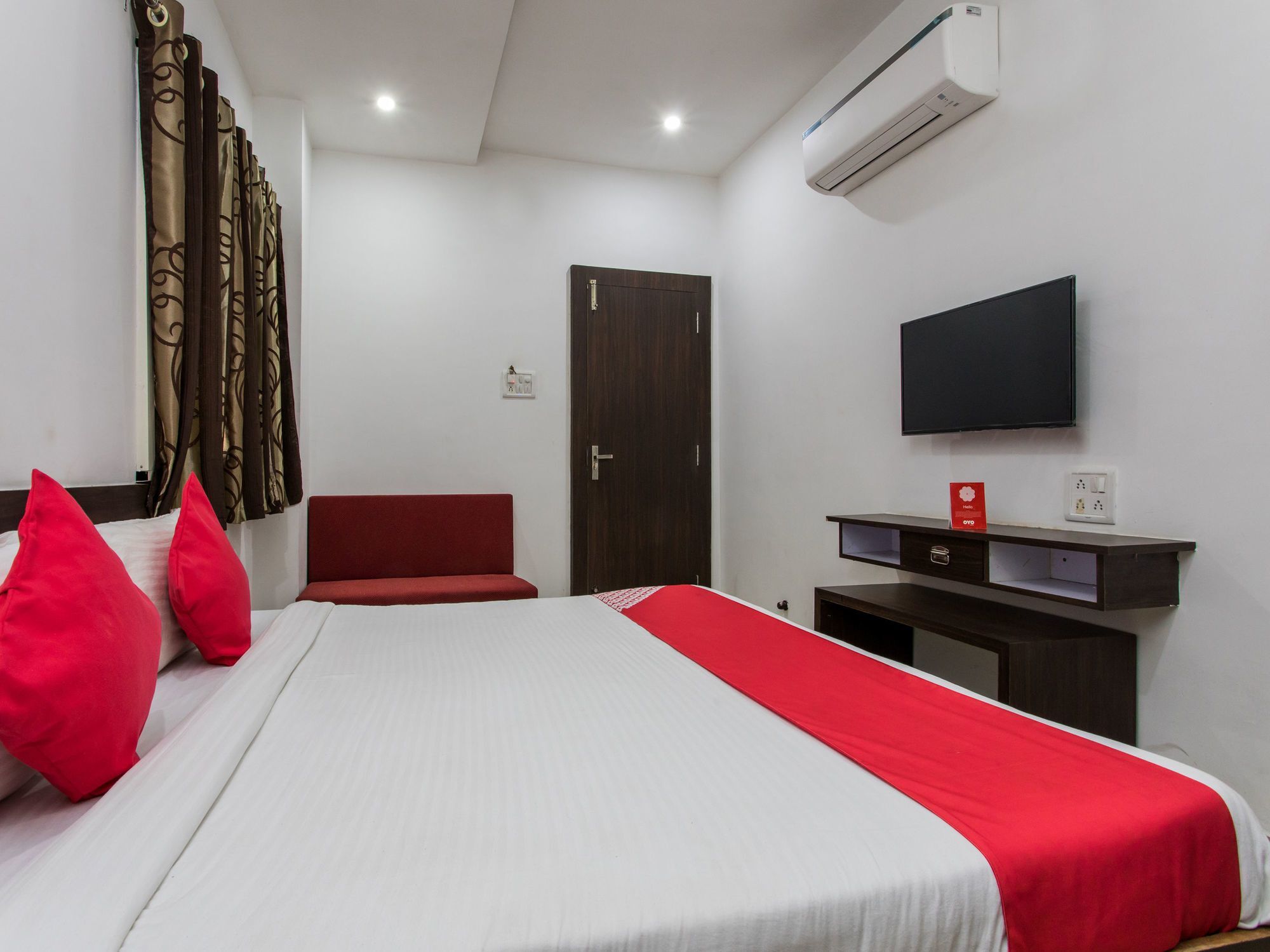Oyo 9969 Hotel Kshipra Dham Ujaim Exterior foto